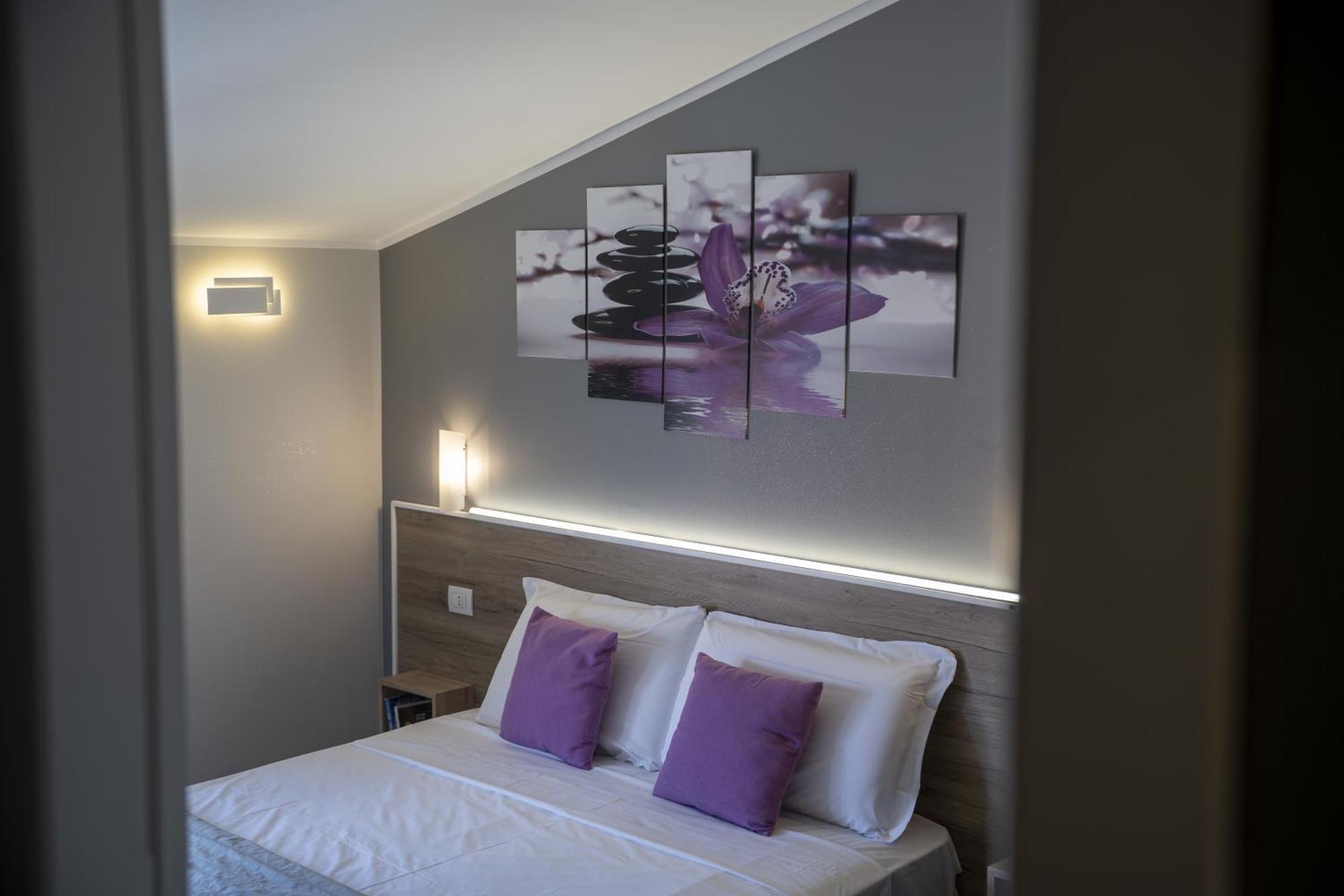 Affittacamere Orchidea For Tourists Hesperia Hosp Modena Exterior foto