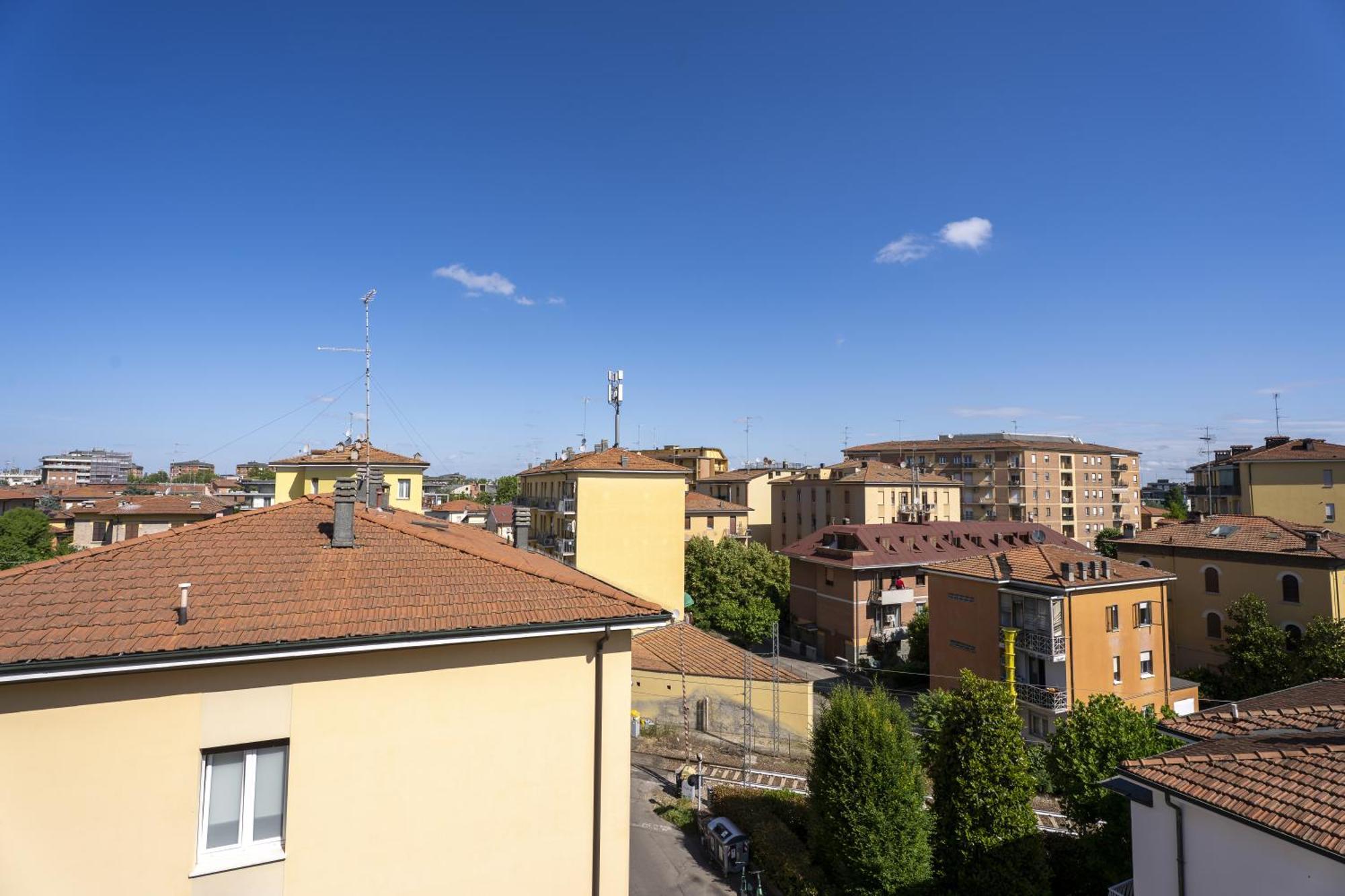 Affittacamere Orchidea For Tourists Hesperia Hosp Modena Exterior foto